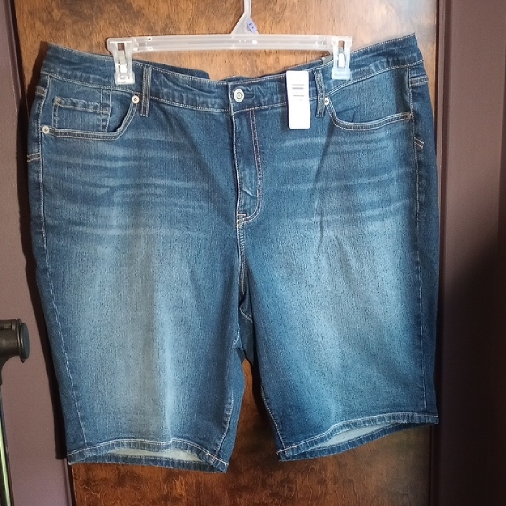 Torrid Dark Blue Bermuda Boyfriend Vintage Stretch Shorts Plus Size 26 New!